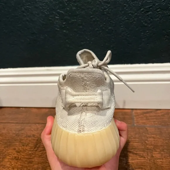 Adidas Yeezy Boost 350 V2 - Picture 2 of 4